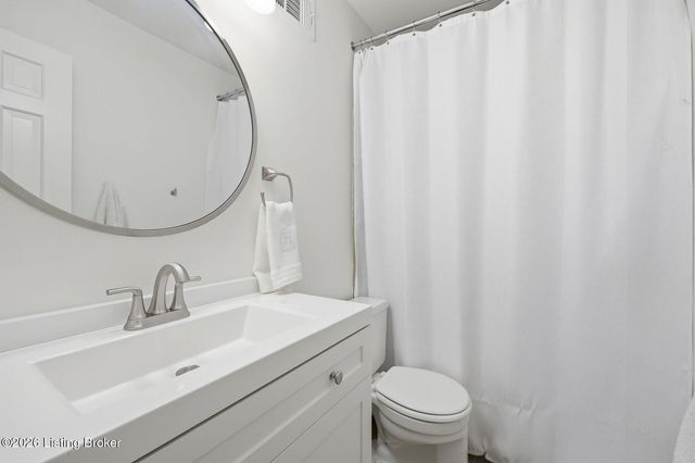 3811 Washington Square 2G, Louisville, KY 40207