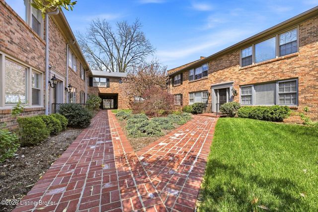 3811 Washington Square 2G, Louisville, KY 40207