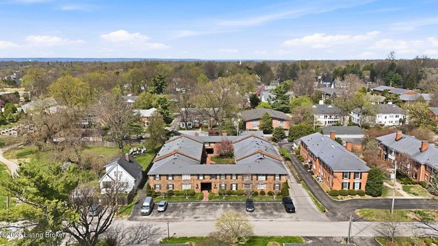3811 Washington Square 2G, Louisville, KY 40207