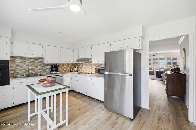 3811 Washington Square 2G, Louisville, KY 40207