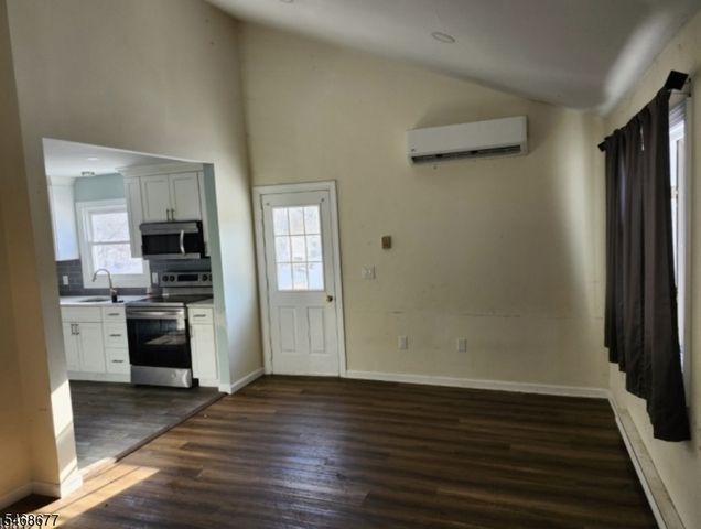 18 Mountainside Dr, Vernon Twp., NJ 07461
