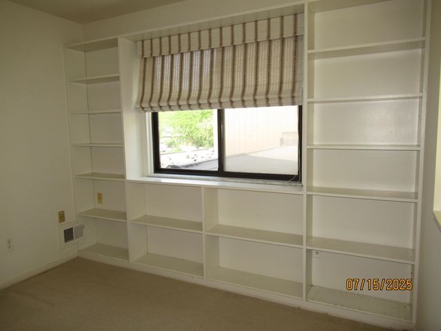 1 Westbury Court, Ann Arbor, MI 48105