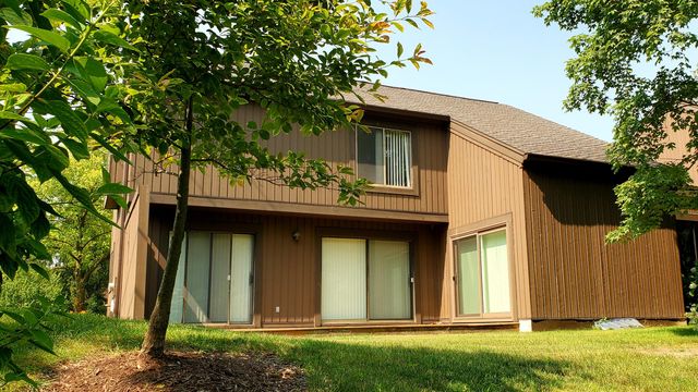 1 Westbury Court, Ann Arbor, MI 48105