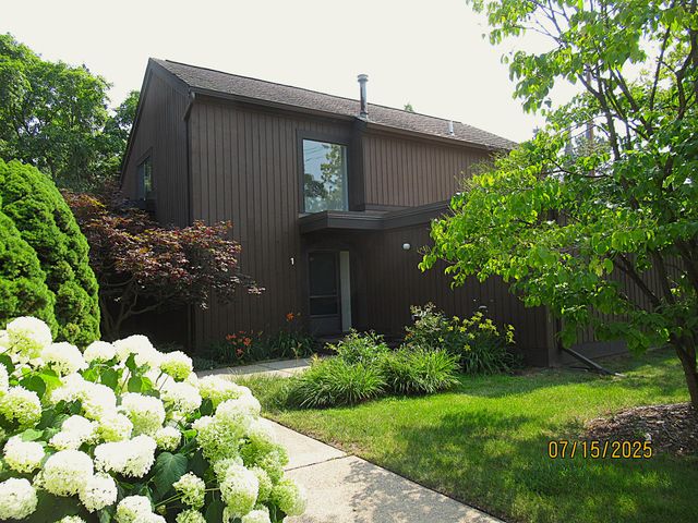 1 Westbury Court, Ann Arbor, MI 48105