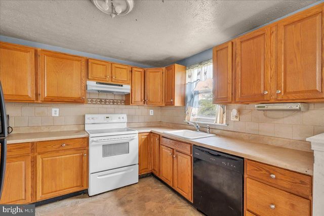11 DECATUR LN, Sicklerville, NJ 08081