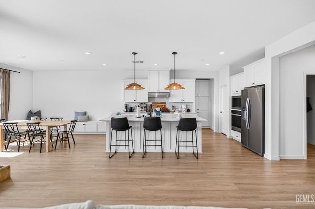 16513 chloe Court, Bakersfield, CA 93314