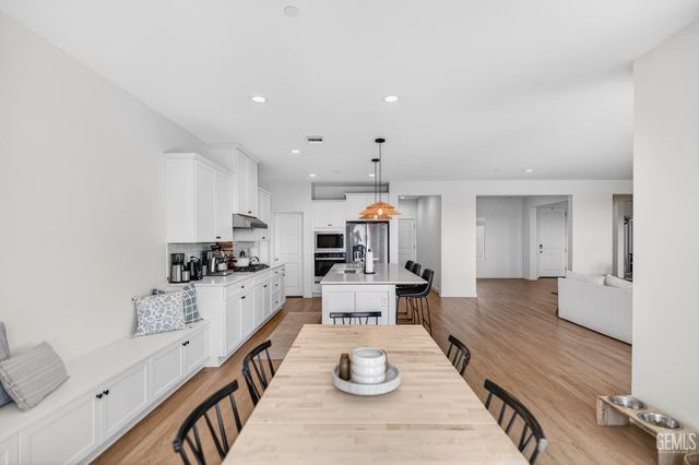 16513 chloe Court, Bakersfield, CA 93314