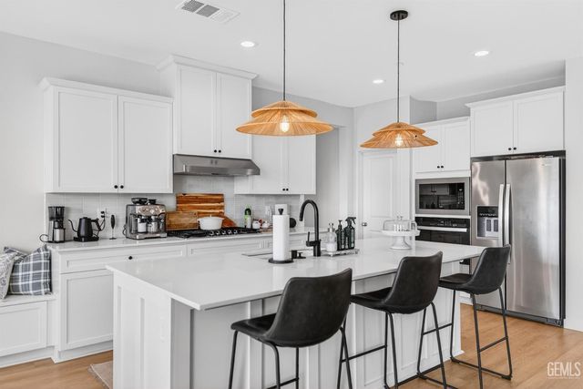 16513 chloe Court, Bakersfield, CA 93314