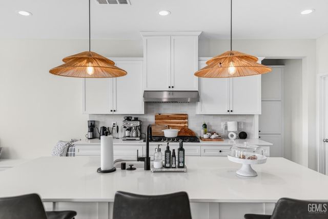 16513 chloe Court, Bakersfield, CA 93314