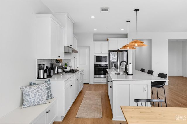 16513 chloe Court, Bakersfield, CA 93314