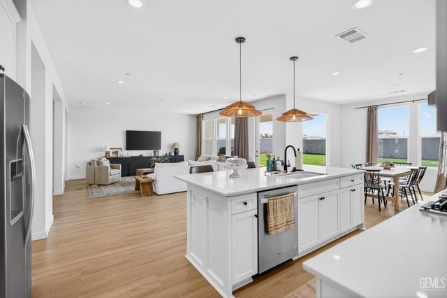 16513 chloe Court, Bakersfield, CA 93314