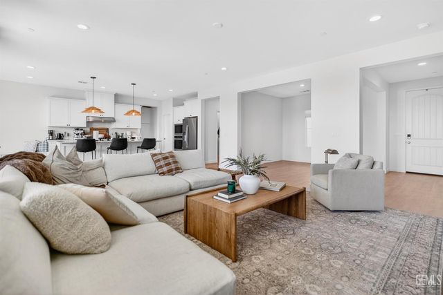 16513 chloe Court, Bakersfield, CA 93314