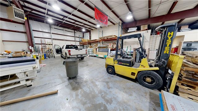 1721 Acorn Drive, Rogers, AR 72756