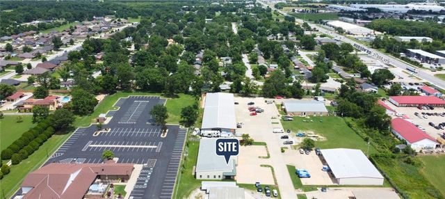 1721 Acorn Drive, Rogers, AR 72756