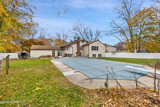 11 Woodview Drive, Marlboro, NJ 07746