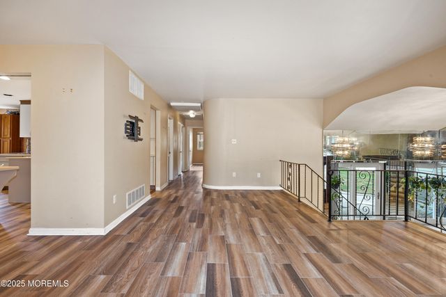 11 Woodview Drive, Marlboro, NJ 07746