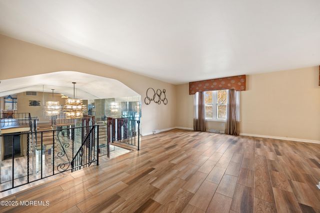 11 Woodview Drive, Marlboro, NJ 07746