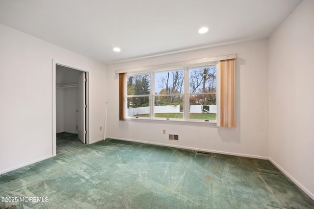 11 Woodview Drive, Marlboro, NJ 07746