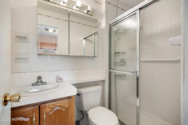 11 Woodview Drive, Marlboro, NJ 07746