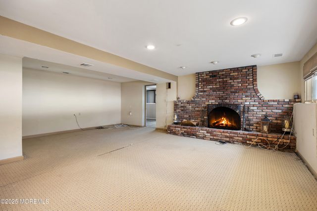 11 Woodview Drive, Marlboro, NJ 07746