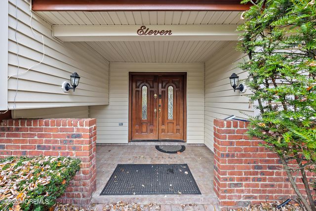 11 Woodview Drive, Marlboro, NJ 07746