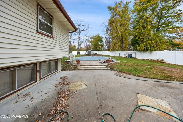 11 Woodview Drive, Marlboro, NJ 07746