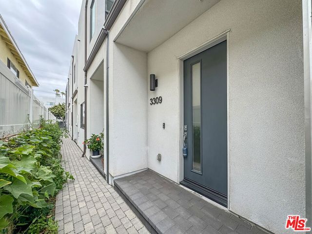 3309 Aria Lane, Los Angeles, CA 90034