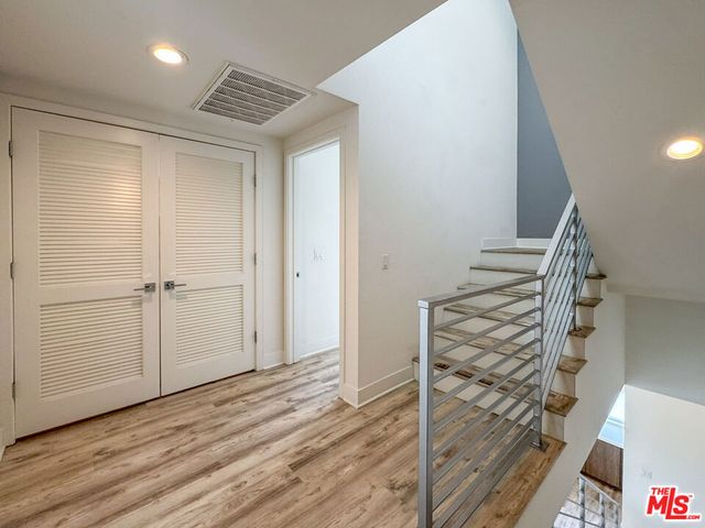 3309 Aria Lane, Los Angeles, CA 90034