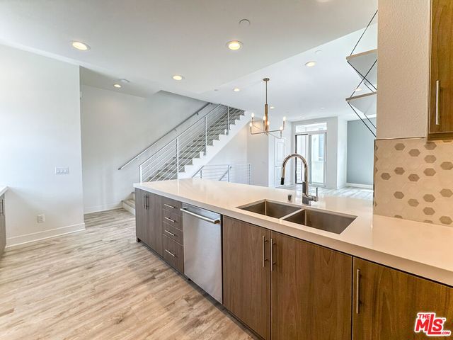 3309 Aria Lane, Los Angeles, CA 90034