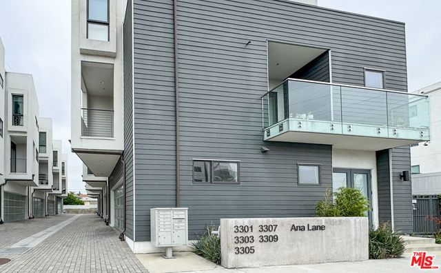 3309 Aria Lane, Los Angeles, CA 90034