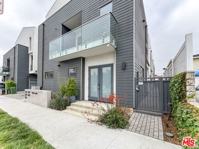 3309 Aria Lane, Los Angeles, CA 90034