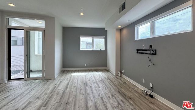 3309 Aria Lane, Los Angeles, CA 90034