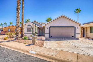 5729 E LAWNDALE Street, Mesa, AZ 85215