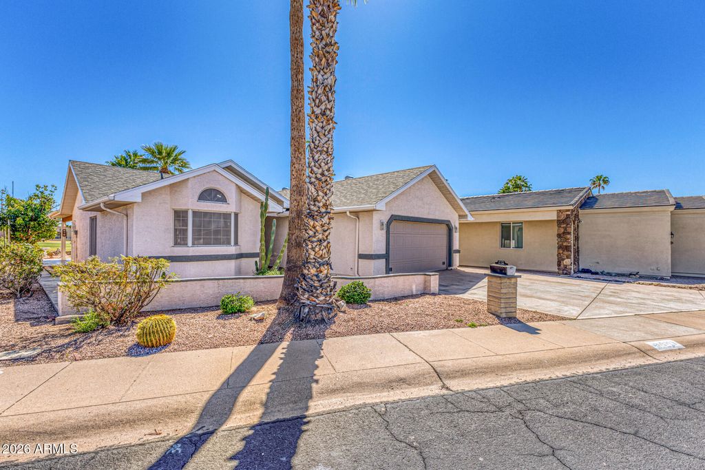 Image 2 of property listing at 5729 E LAWNDALE Street, Mesa, AZ 85215