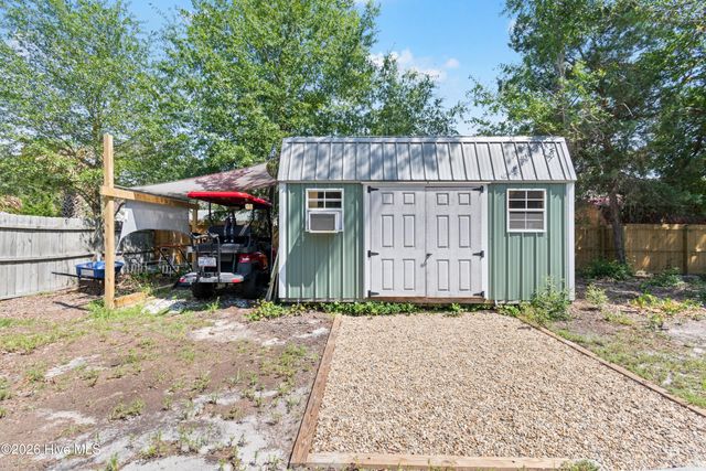 146 NE 5th Street, Oak Island, NC 28465