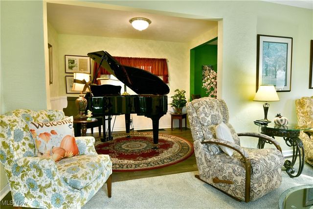 2279 Reeves Road NE, Warren, OH 44483