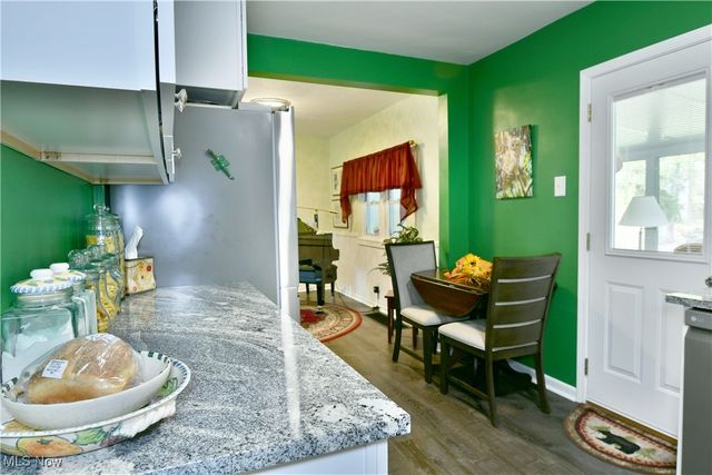 2279 Reeves Road NE, Warren, OH 44483