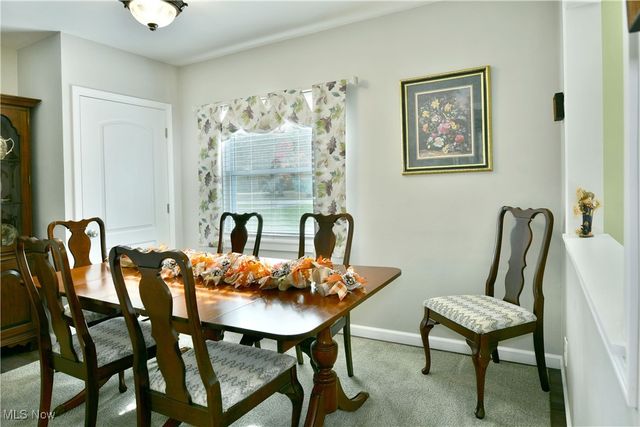 2279 Reeves Road NE, Warren, OH 44483