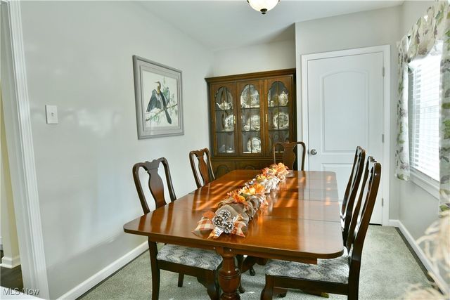 2279 Reeves Road NE, Warren, OH 44483