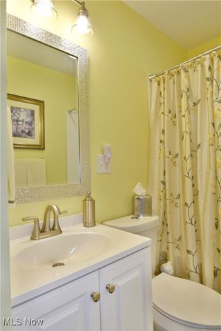 2279 Reeves Road NE, Warren, OH 44483