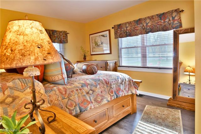 2279 Reeves Road NE, Warren, OH 44483