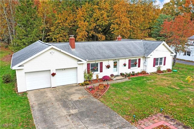 2279 Reeves Road NE, Warren, OH 44483