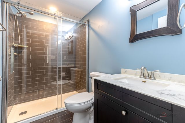 231 Cater Lane, Libertyville, IL 60048