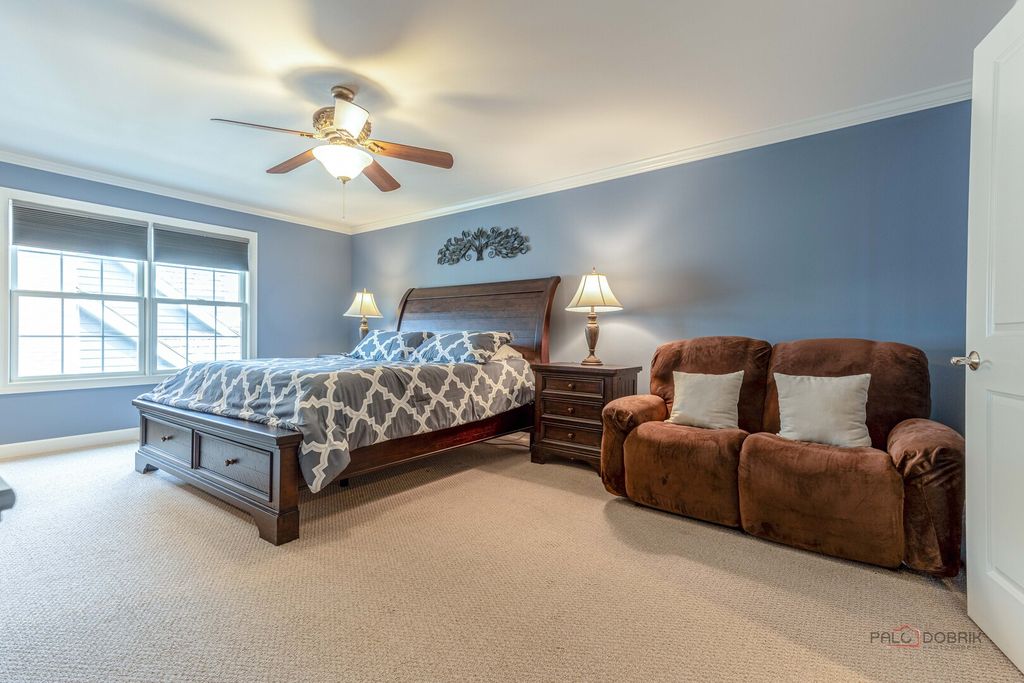 Image 21 of property listing at 231 Cater Lane, Libertyville, IL 60048