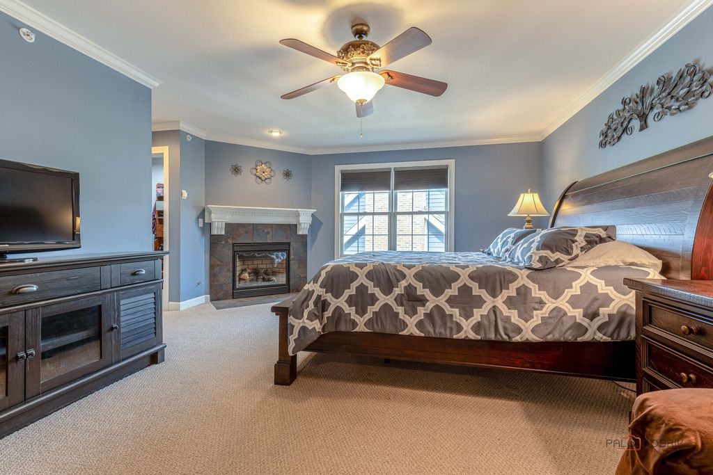 Image 22 of property listing at 231 Cater Lane, Libertyville, IL 60048