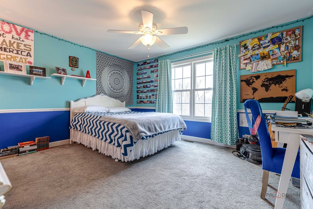 Image 31 of property listing at 231 Cater Lane, Libertyville, IL 60048