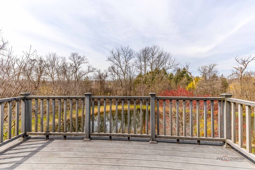 Image 38 of property listing at 231 Cater Lane, Libertyville, IL 60048