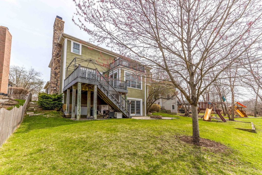 Image 50 of property listing at 231 Cater Lane, Libertyville, IL 60048