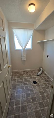 1186 N 2425 W, Layton, UT 84041