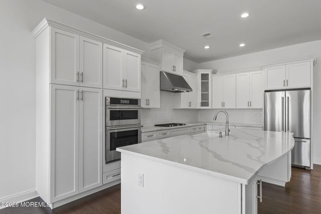 38 Sofia Drive, Manalapan, NJ 07726